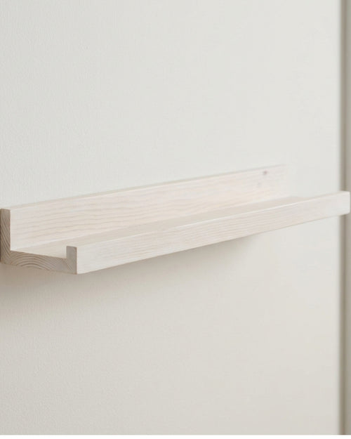 Ndwkv Pine Picture Ledge Wall Shelf Whitewash 50 cm - Lifestyle view